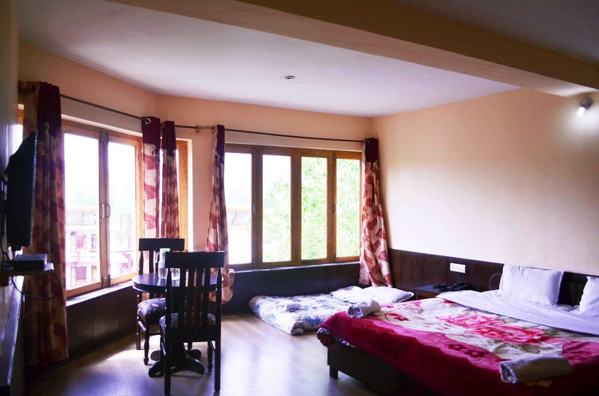 Beyond Stay - Kanika Himalayan View Leh Esterno foto